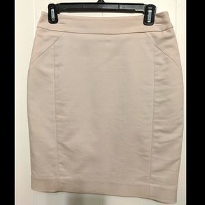 H&M Light Beige Size 6 Pencil Skirt